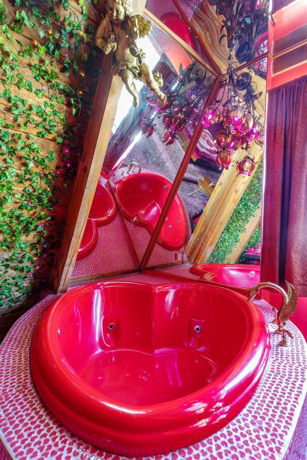 Hicksville Pines Chalets & Motel Idyllwild Esterno foto