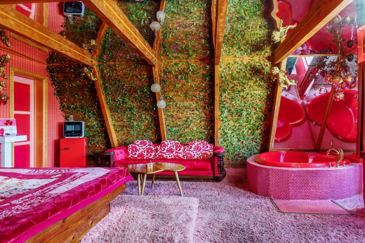 Hicksville Pines Chalets & Motel Idyllwild Esterno foto