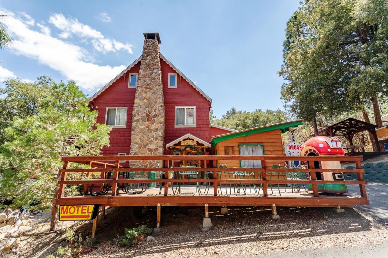 Hicksville Pines Chalets & Motel Idyllwild Esterno foto