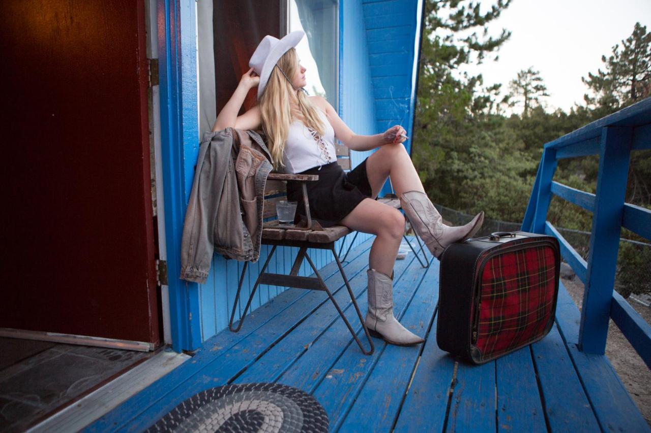 Hicksville Pines Chalets & Motel Idyllwild Esterno foto