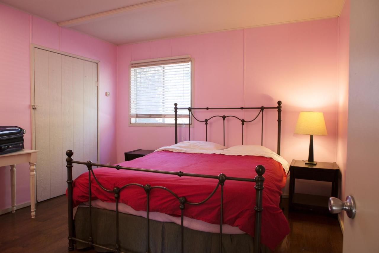 Hicksville Pines Chalets & Motel Idyllwild Esterno foto
