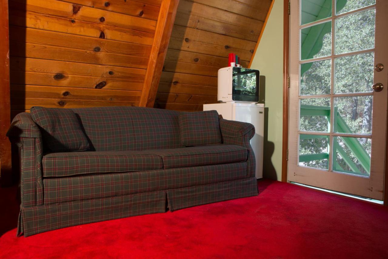 Hicksville Pines Chalets & Motel Idyllwild Esterno foto